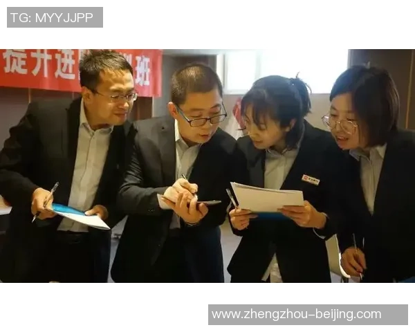 武汉羽毛球队在全国锦标赛中的团队协作表现分析与点评 武汉羽毛球队在全国锦标赛中的团队协作表现分析与点评