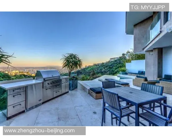 足球明星奢华豪宅揭秘：他们的梦想家园与生活方式大曝光